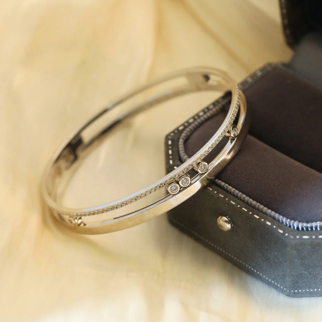 [Okajuri Jewelry]Move Romane Diamond Bangle Bracelet