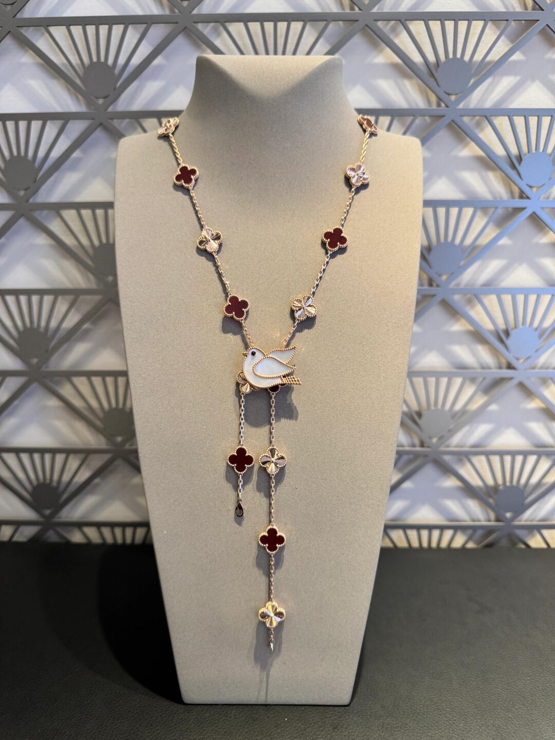 [Okajuri Jewelry]CLOVER 20 MOTIFS LASER CARNELIAN NECKLACE