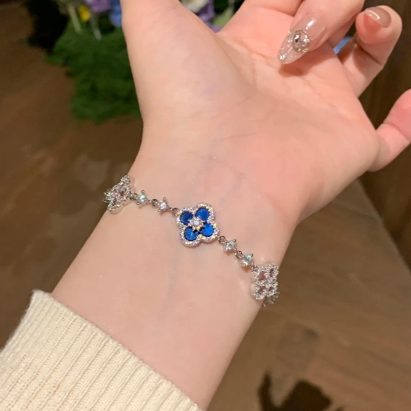 [Okajuri Jewelry] CLOVER 5 MOTIF PINK BLUE RED WHITE BRACELET