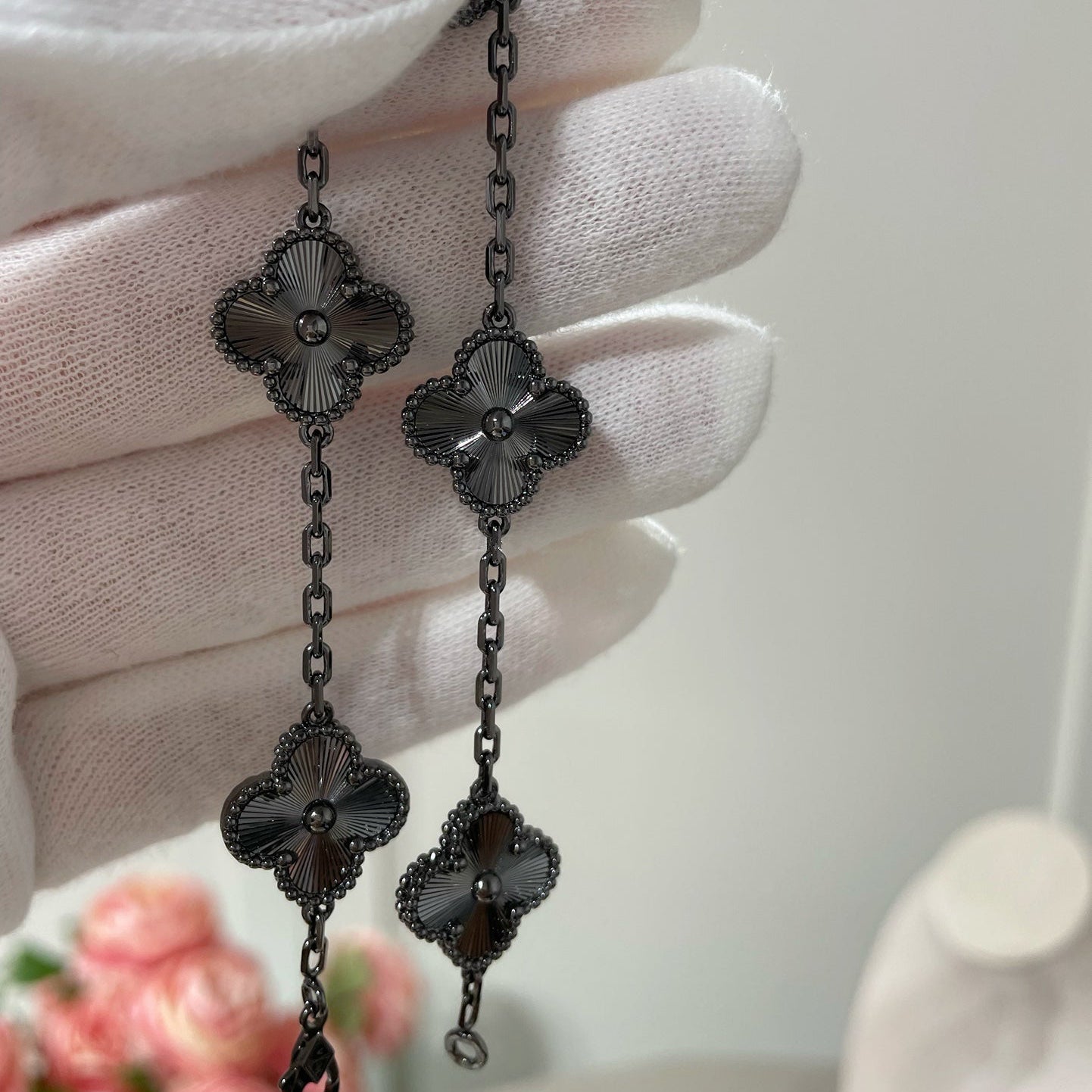 [Okajuri Jewelry]CLOVER 5 MOTIF BLACK BRACELET