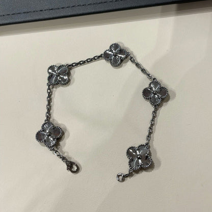 [Okajuri Jewelry]CLOVER 5 MOTIF BLACK BRACELET