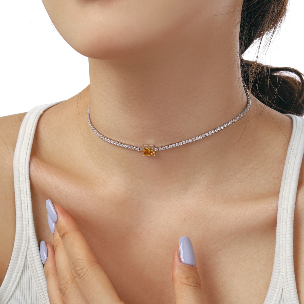 [Okajuri Jewelry]2.0 carat Ornate Emerald Cut Necklace