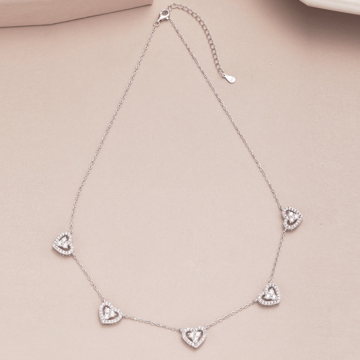 [Okajuri Jewelry]Sparkling Five Heart Necklace