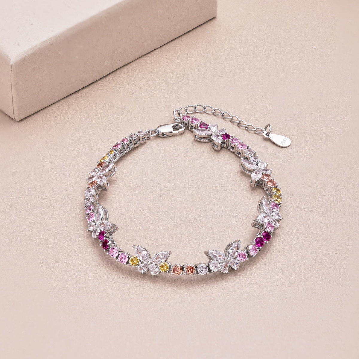 [Okajuri Jewelry]Ornate Colorful Butterfly Shape Round Cut Daily Bracelet