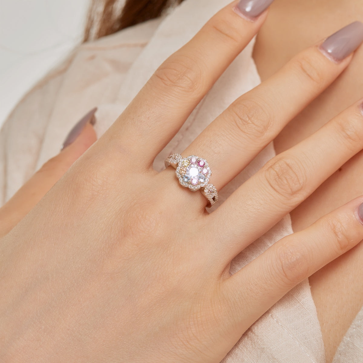[Okajuri Jewelry]Delicate Colorful Round Cut Flower Shape Wedding Ring