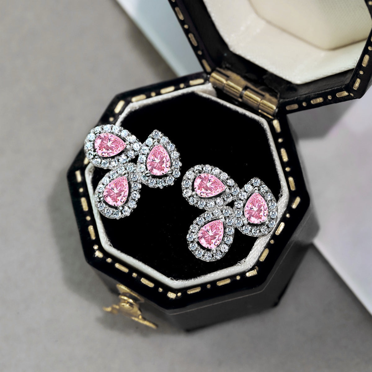 [Okajuri Jewelry]Ornate Flower Shape Pear Cut Lover Earrings