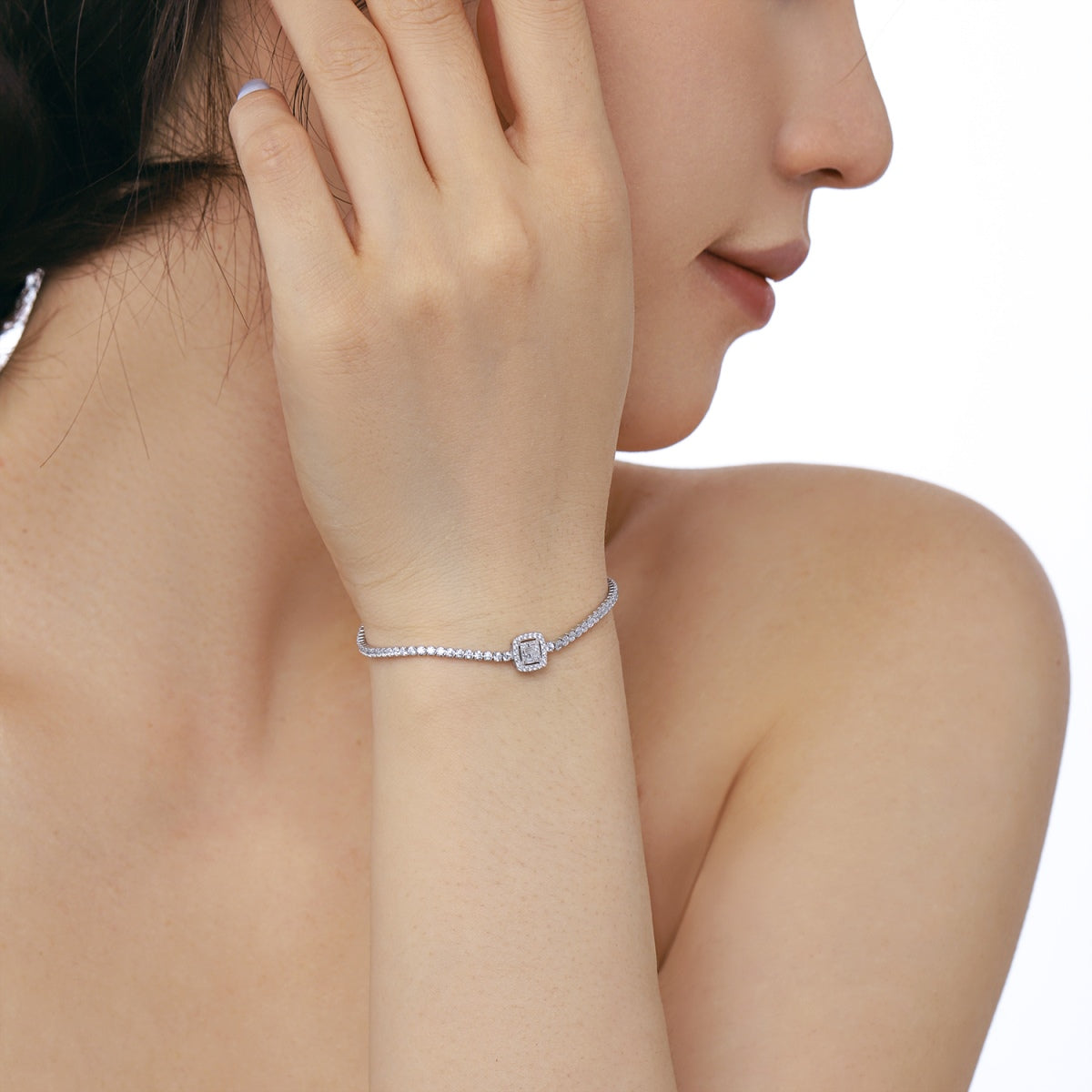 [Okajuri Jewelry]Luxurious Dazzling Square Shape Banquet Bracelet