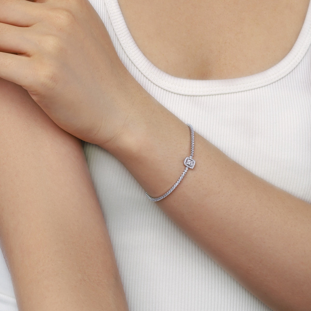 [Okajuri Jewelry]Luxurious Dazzling Square Shape Banquet Bracelet