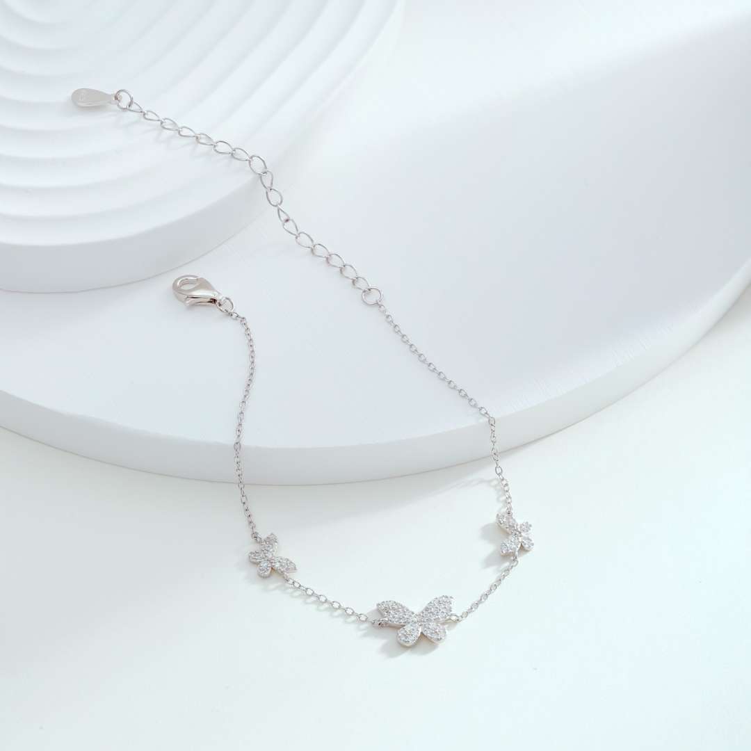 [Okajuri Jewelry]Delicate Butterfly Pendant Bracelet