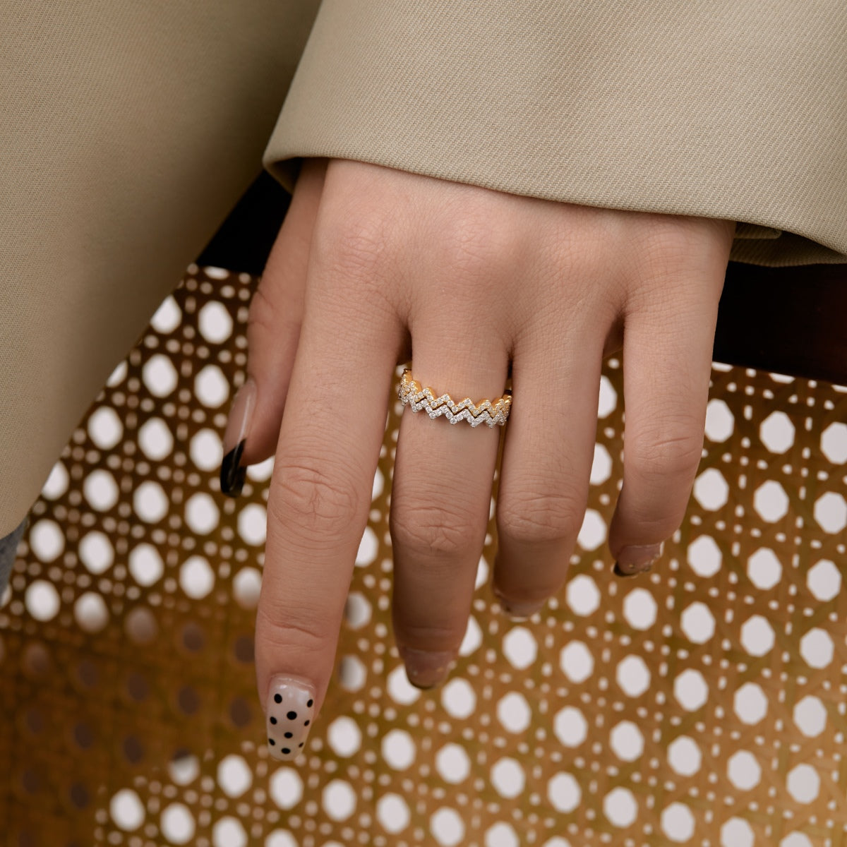 [Okajuri Jewelry]Delicate Enchanting Wave Shape Daily Ring