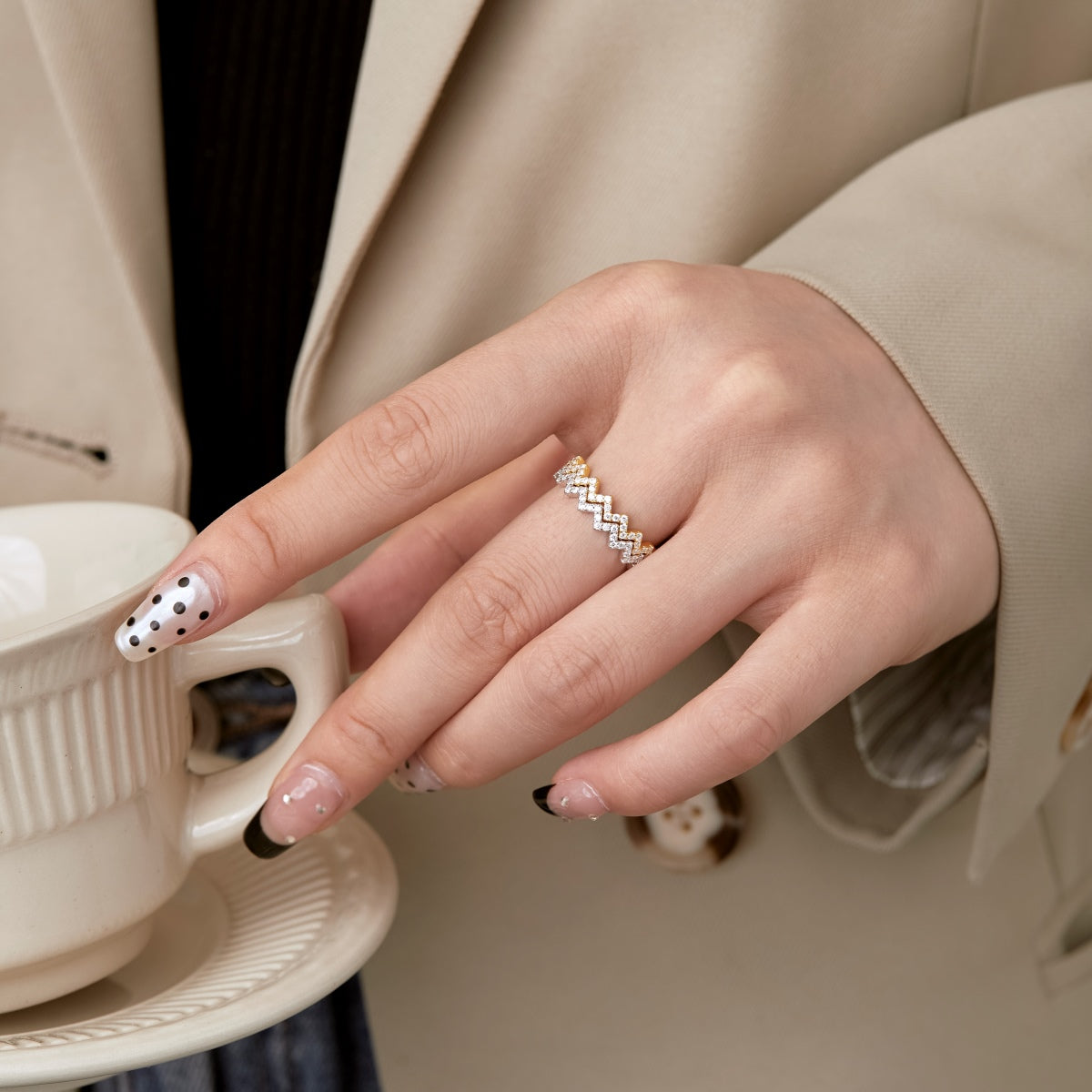 [Okajuri Jewelry]Delicate Enchanting Wave Shape Daily Ring