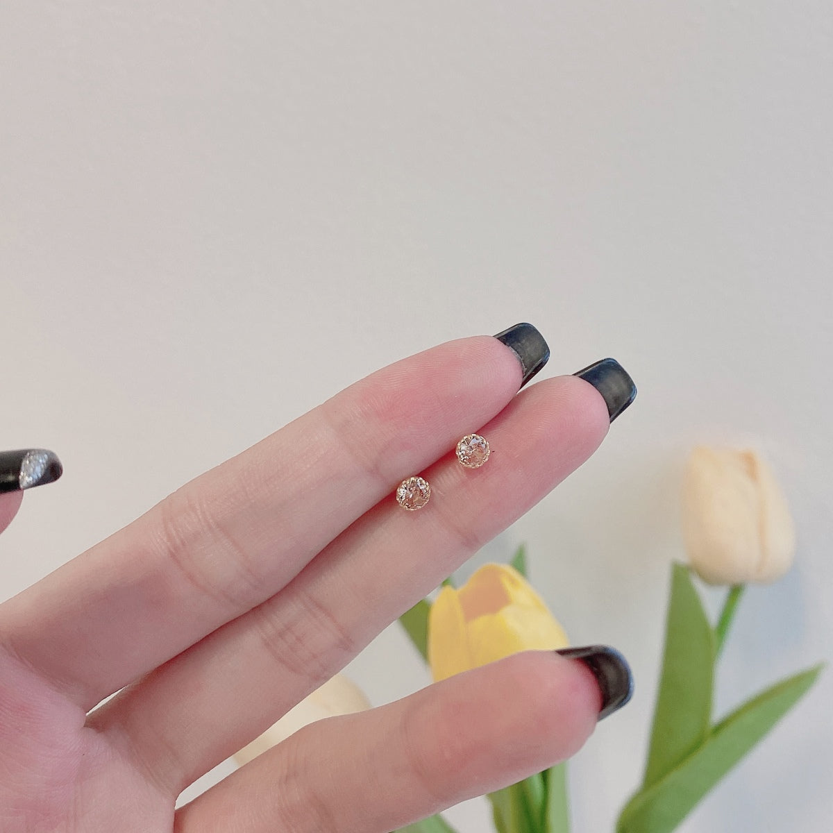 [Okajuri Jewelry]Sparkling Colorful Round Shape Earrings