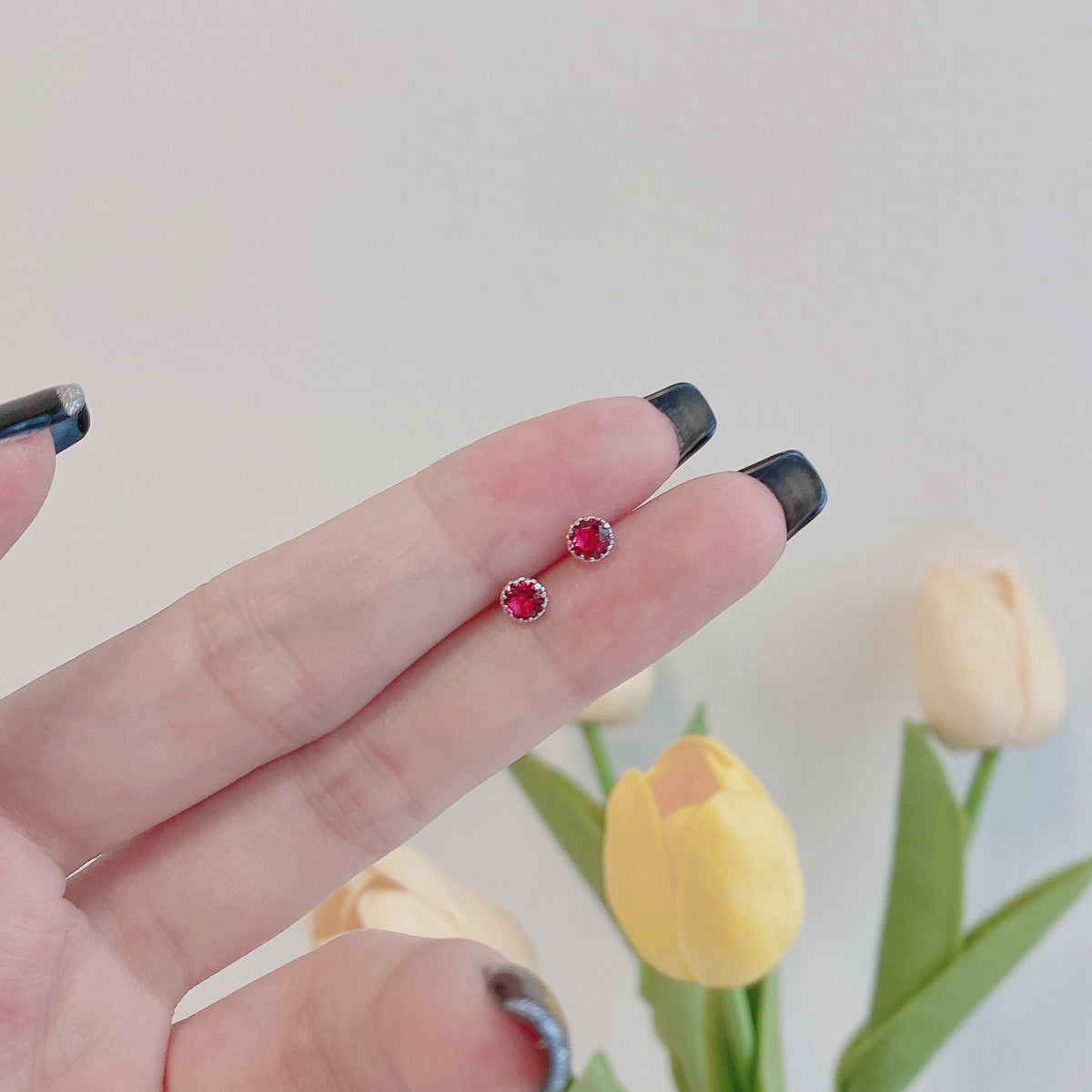 [Okajuri Jewelry]Sparkling Colorful Round Shape Earrings