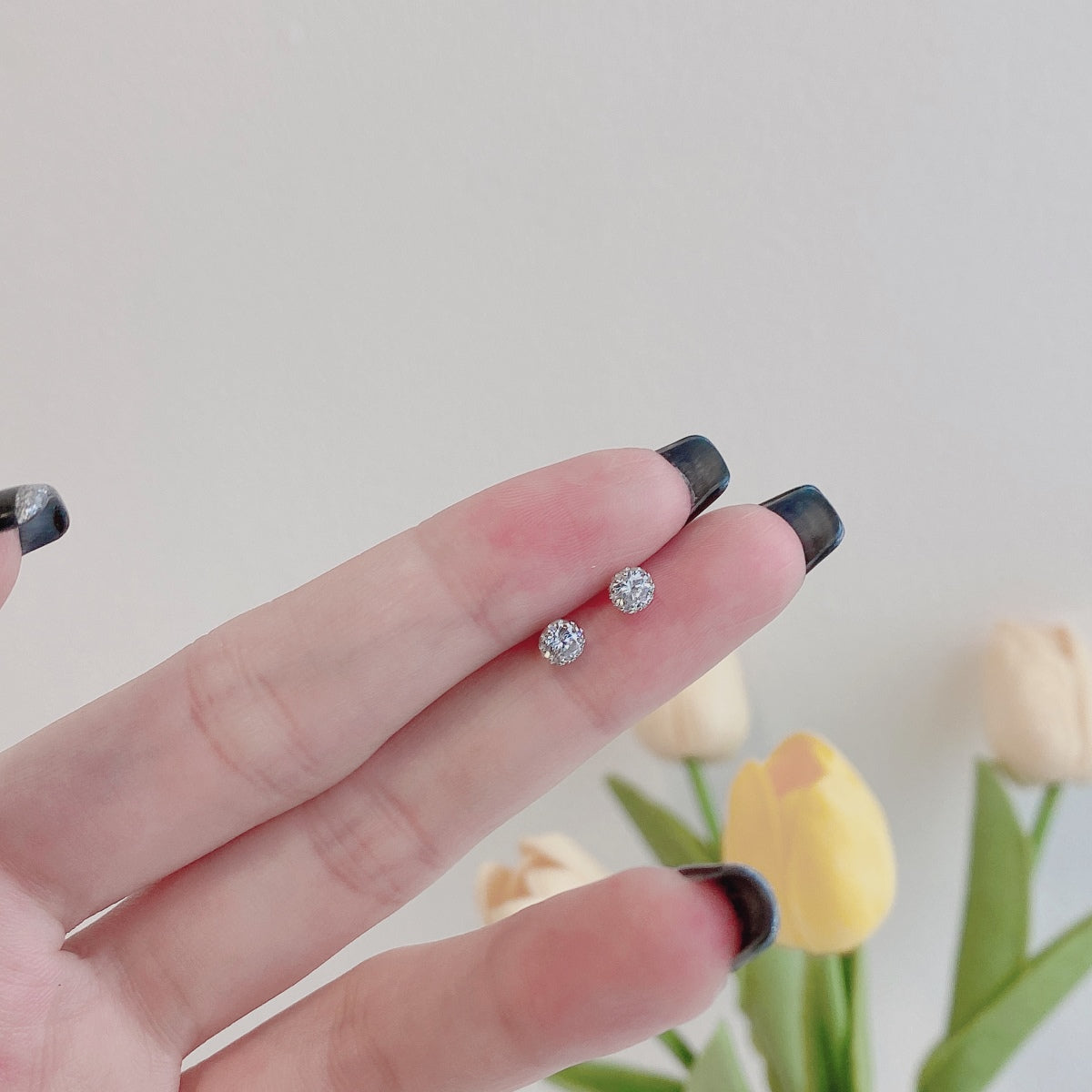 [Okajuri Jewelry]Sparkling Colorful Round Shape Earrings