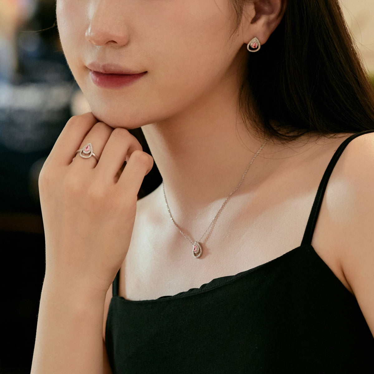 [Okajuri Jewelry]Sparkling Pear Cut Necklace
