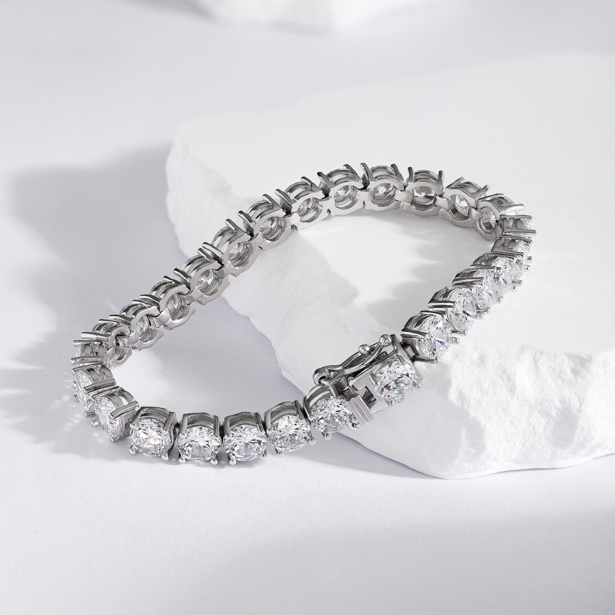 [Okajuri Jewelry]0.75 Carat Dazzling Round Cut Wedding Bracelet