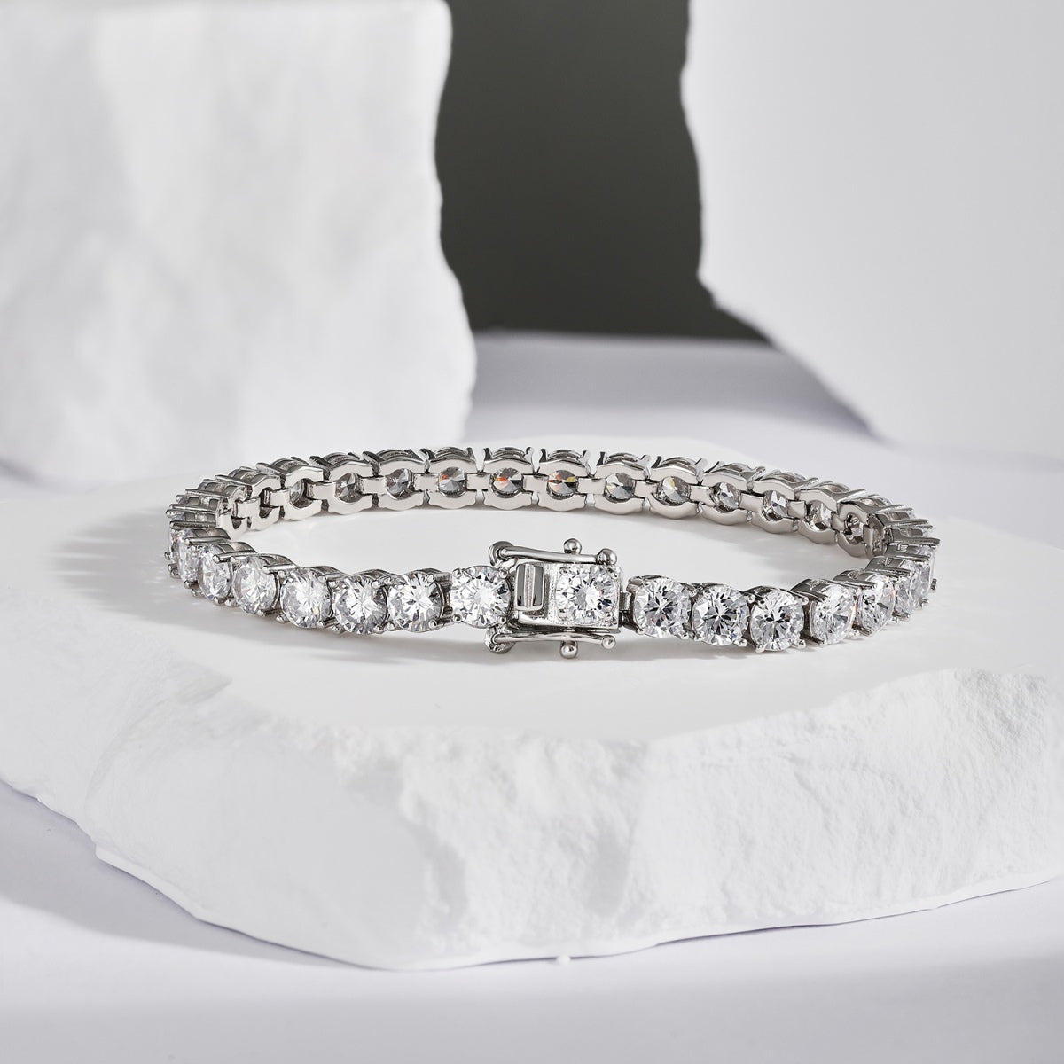 [Okajuri Jewelry]Ornate Sparkling Round Cut Wedding Bracelet