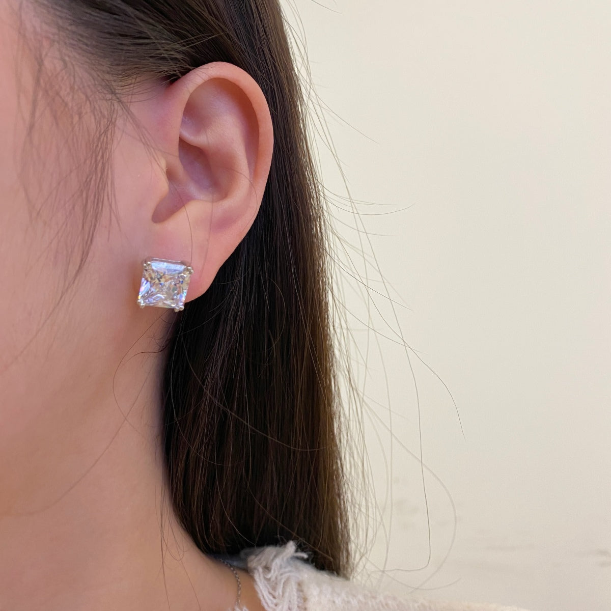 [Okajuri Jewelry]Delicate Square Shape Earrings