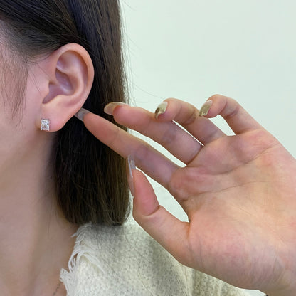 [Okajuri Jewelry]Stylish Shiny Rectangular Center Stone Stud Earrings