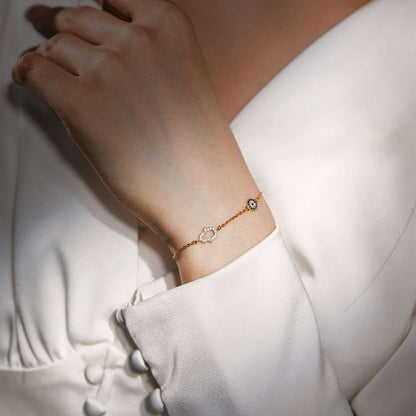 [Okajuri Jewelry]Gost Shape & Round Shape Necklace