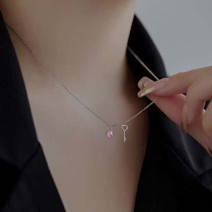[Okajuri Jewelry]Unique Heart Shape Key Pendent Necklace