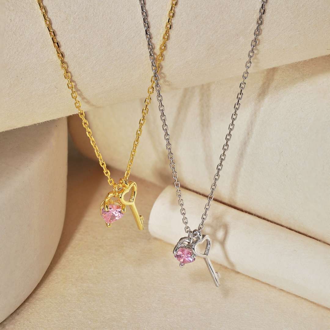 [Okajuri Jewelry]Unique Heart Shape Key Pendent Necklace