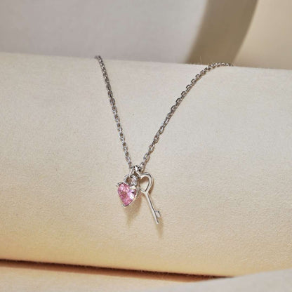 [Okajuri Jewelry]Unique Heart Shape Key Pendent Necklace
