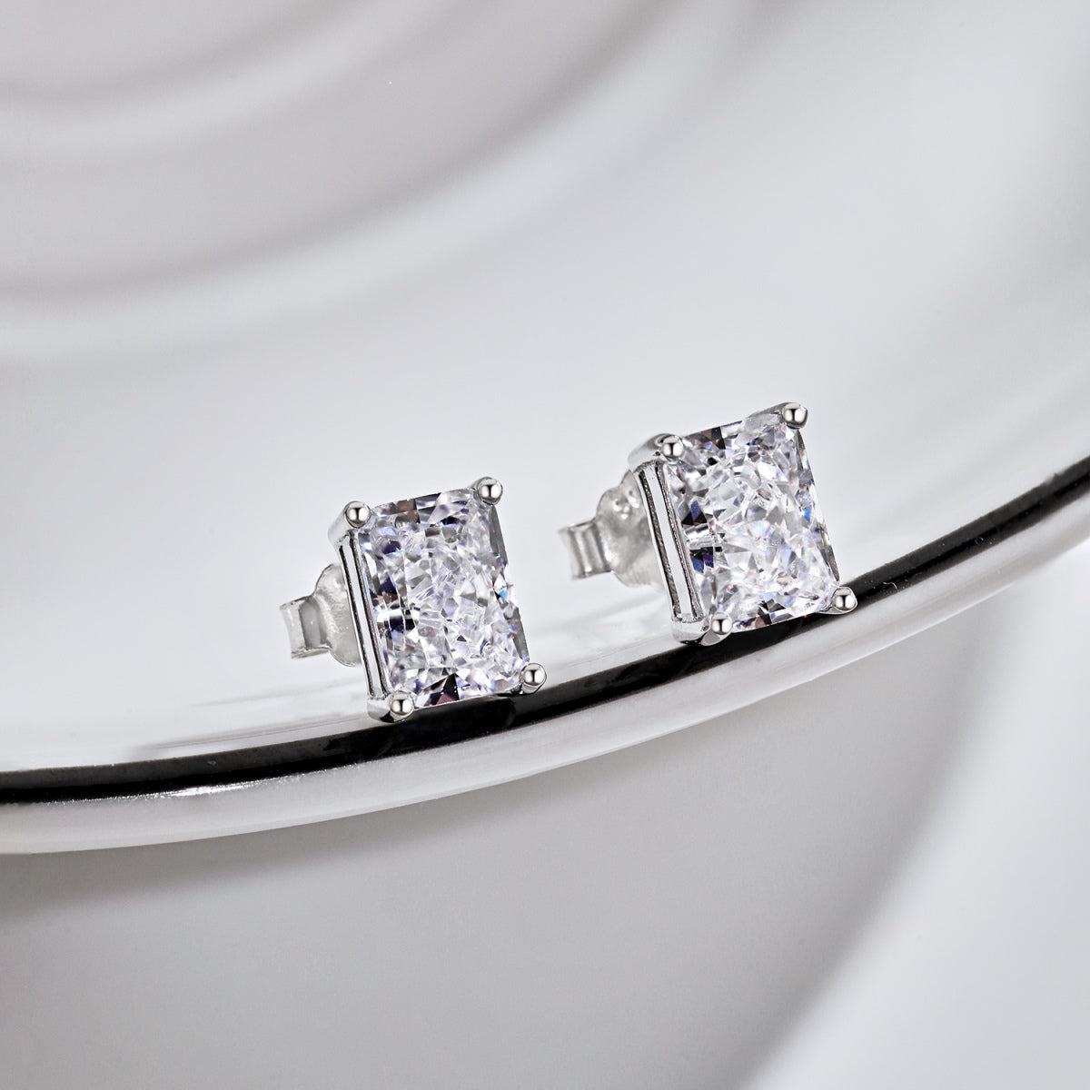 [Okajuri Jewelry]Radiant Luxurious Princess Cut Daily Earrings
