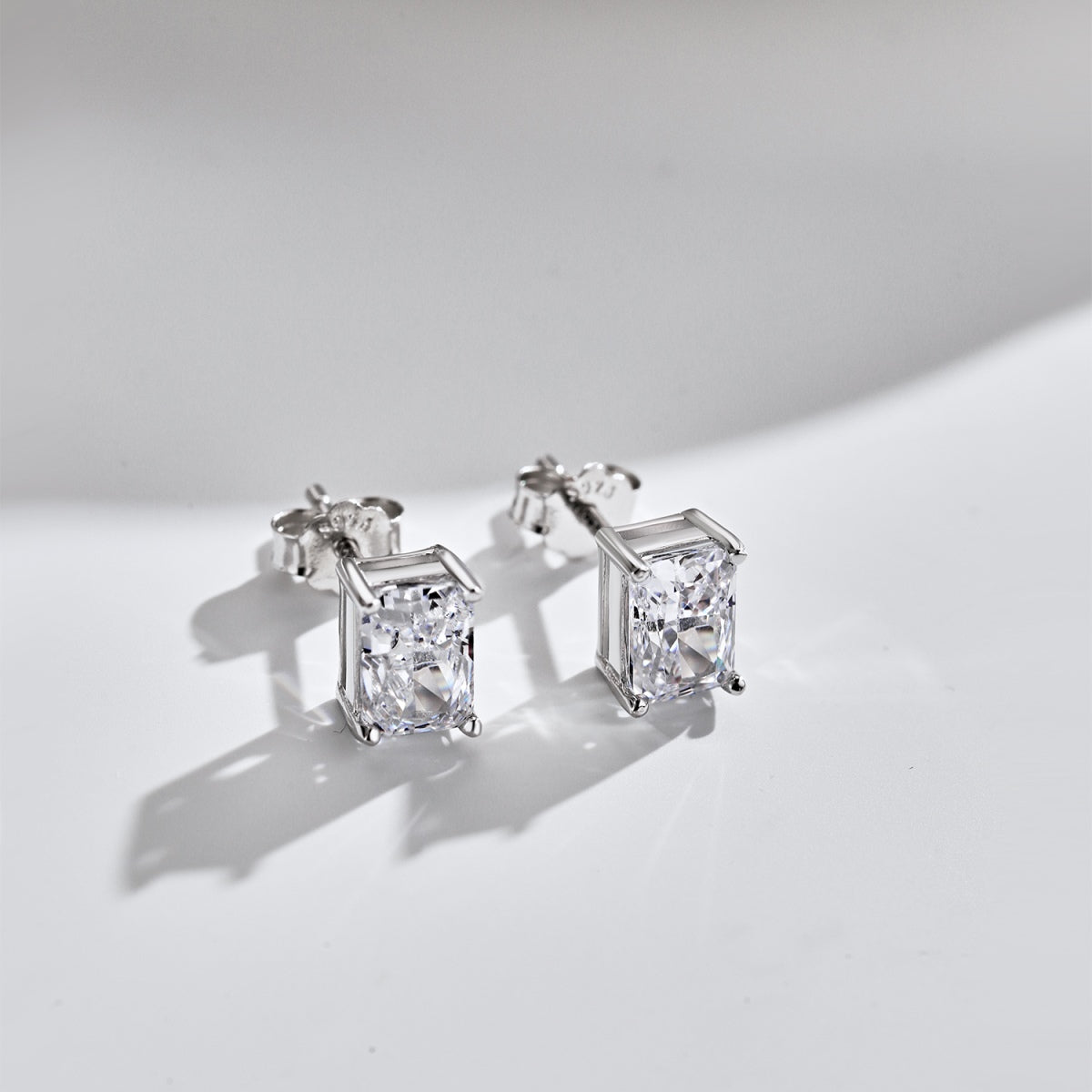 [Okajuri Jewelry]Radiant Luxurious Princess Cut Daily Earrings