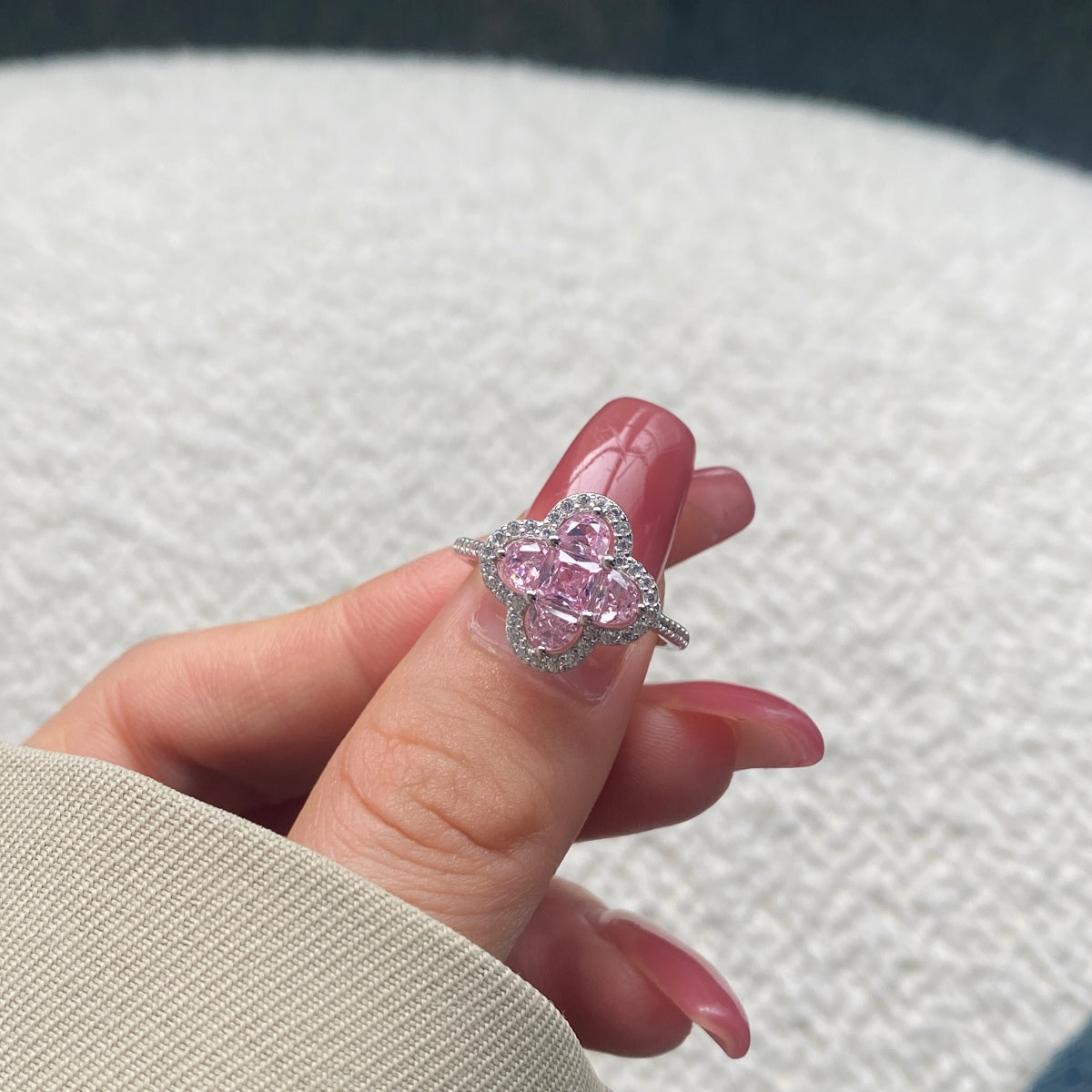 [Okajuri Jewelry]Luxurious Eternity Flower Shape Banquet Ring