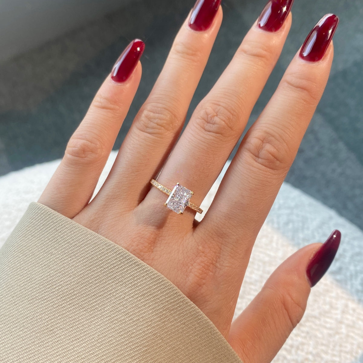 [Okajuri Jewelry]2.0 Carat Dazzling Sparkling Radiant Cut Party Ring