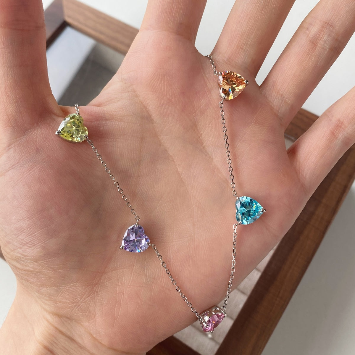 [Okajuri Jewelry]Sparkling Colorful Heart Cut Necklace