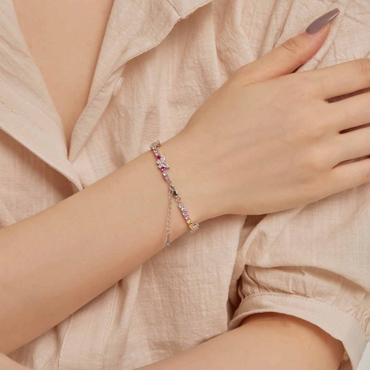 [Okajuri Jewelry]Ornate Colorful Butterfly Shape Round Cut Daily Bracelet