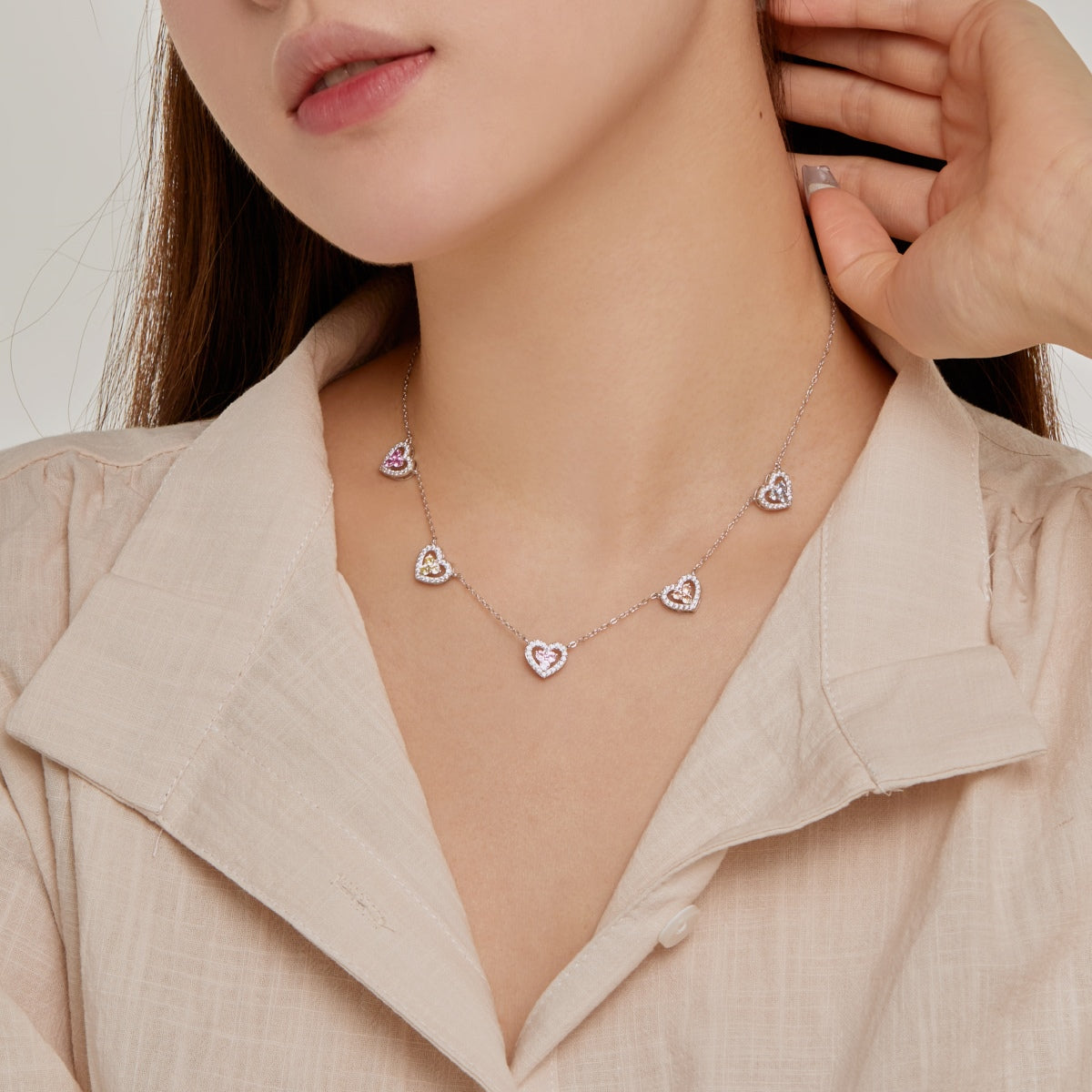 [Okajuri Jewelry]Sparkling Five Heart Necklace
