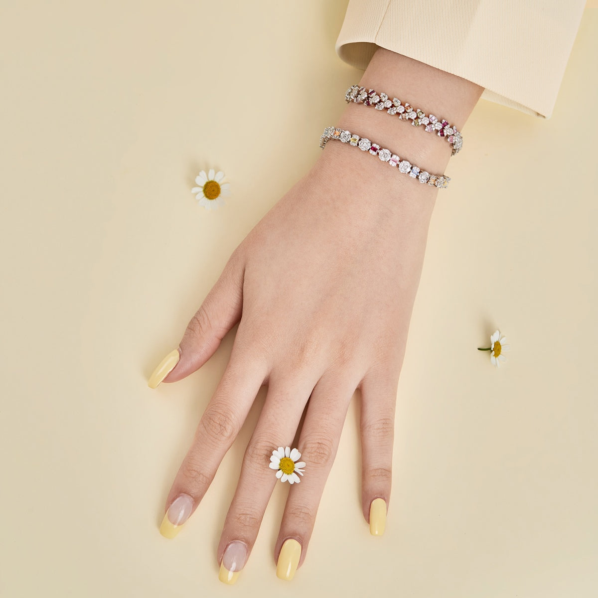[Okajuri Jewelry]Dainty Exquisite Flower Shape Daily Bracelet
