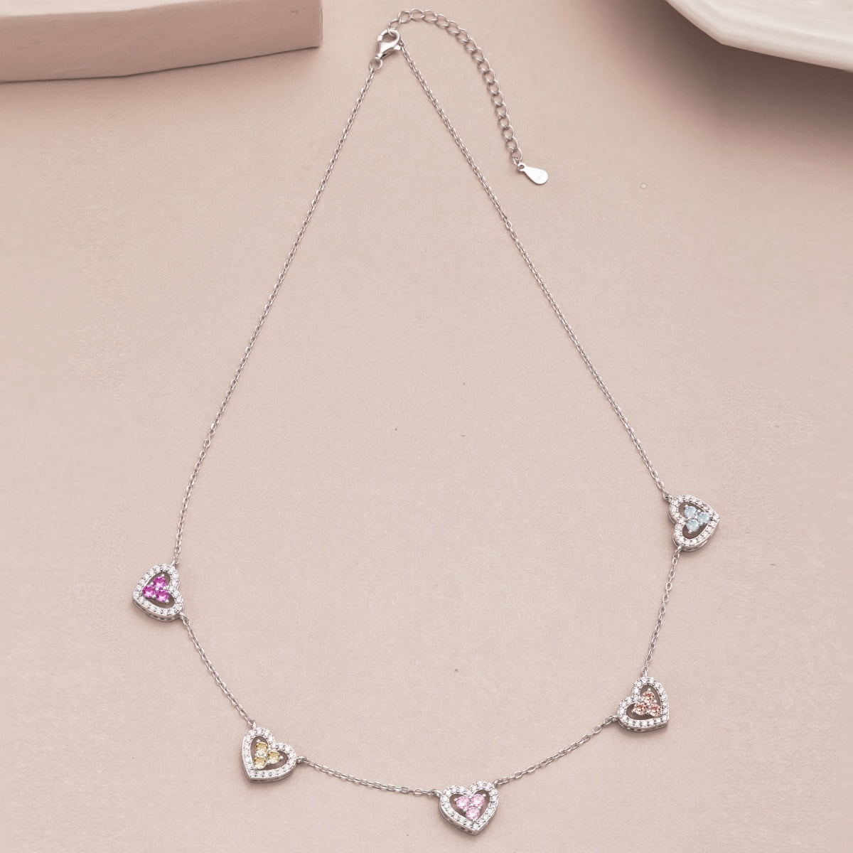 [Okajuri Jewelry]Sparkling Five Heart Necklace