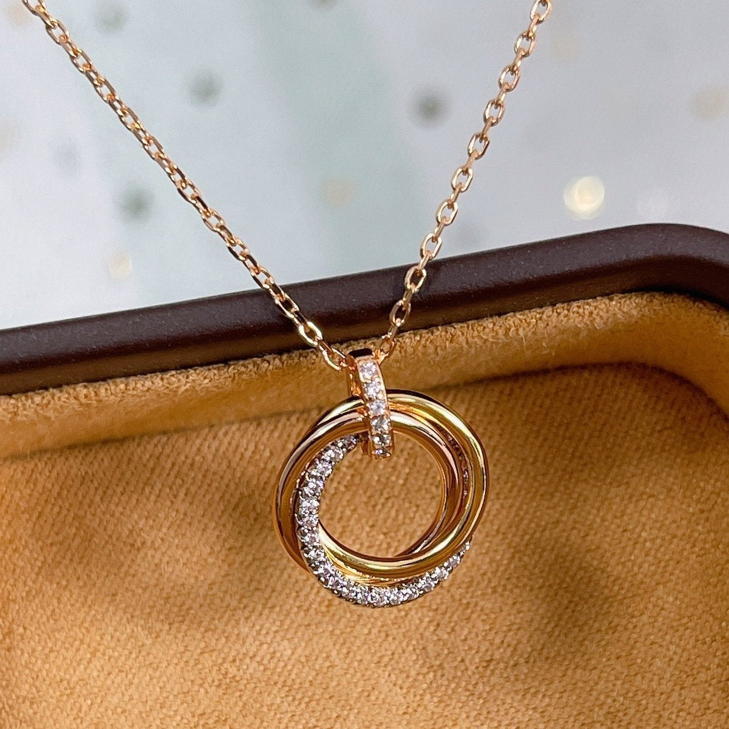 [Okajuri Jewelry]TRINITY NECKLACE SILVER GOLD PINK GOLD DIAMONDS