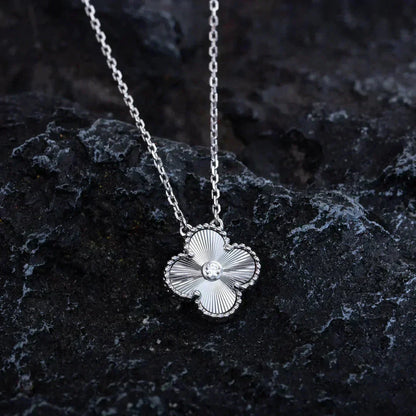 [Okajuri Jewelry] CLOVER  15MM DIAMOND LASER NECKLACE SILVER