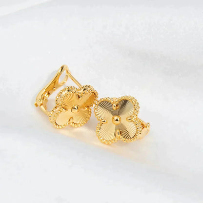 [Okajuri Jewelry]CLOVER MEDIUM 1 MOTIFS LASER EARRINGS