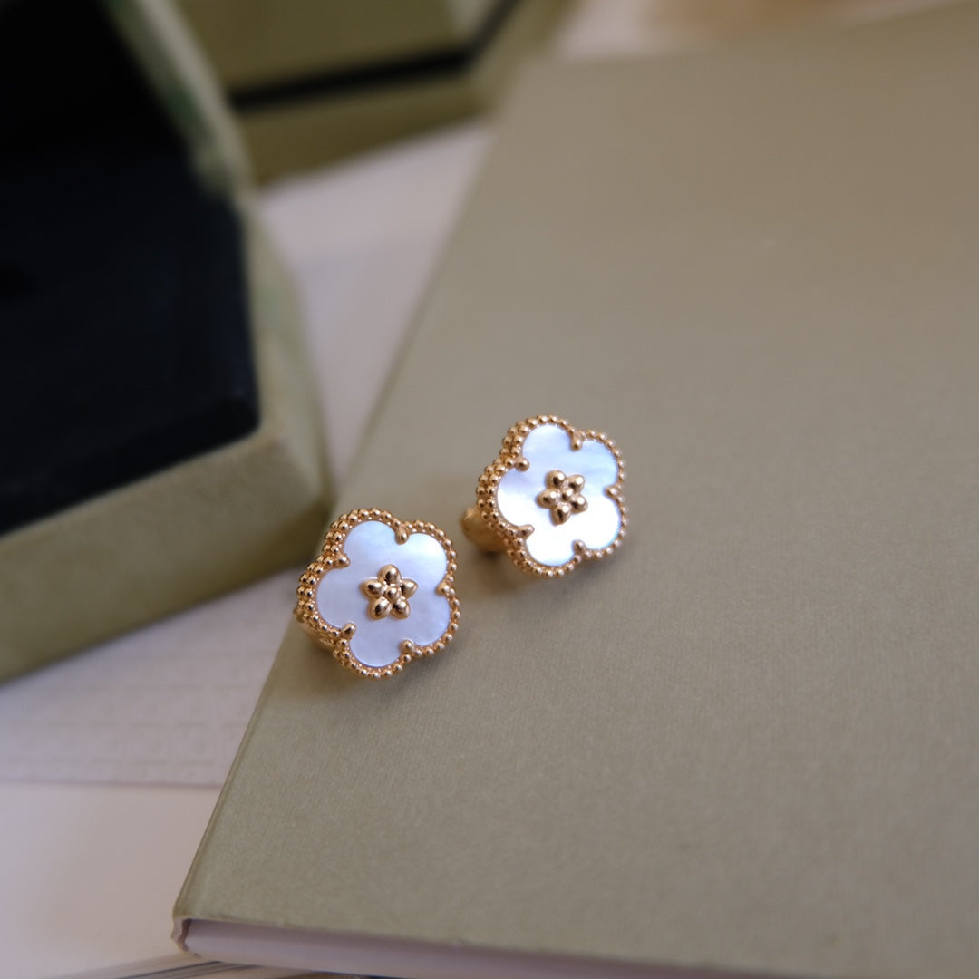 [Okajuri Jewelry]LUCKY PINK GOLD WHITE MOP EARRINGS