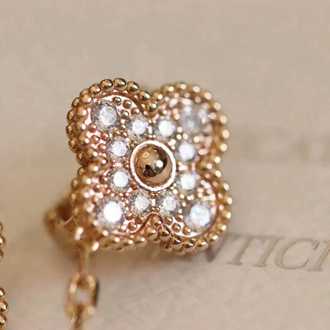 [Okajuri Jewelry]CLOVER MEDIUM 1 MOTIFS FUll DIAMOND EARRINGS