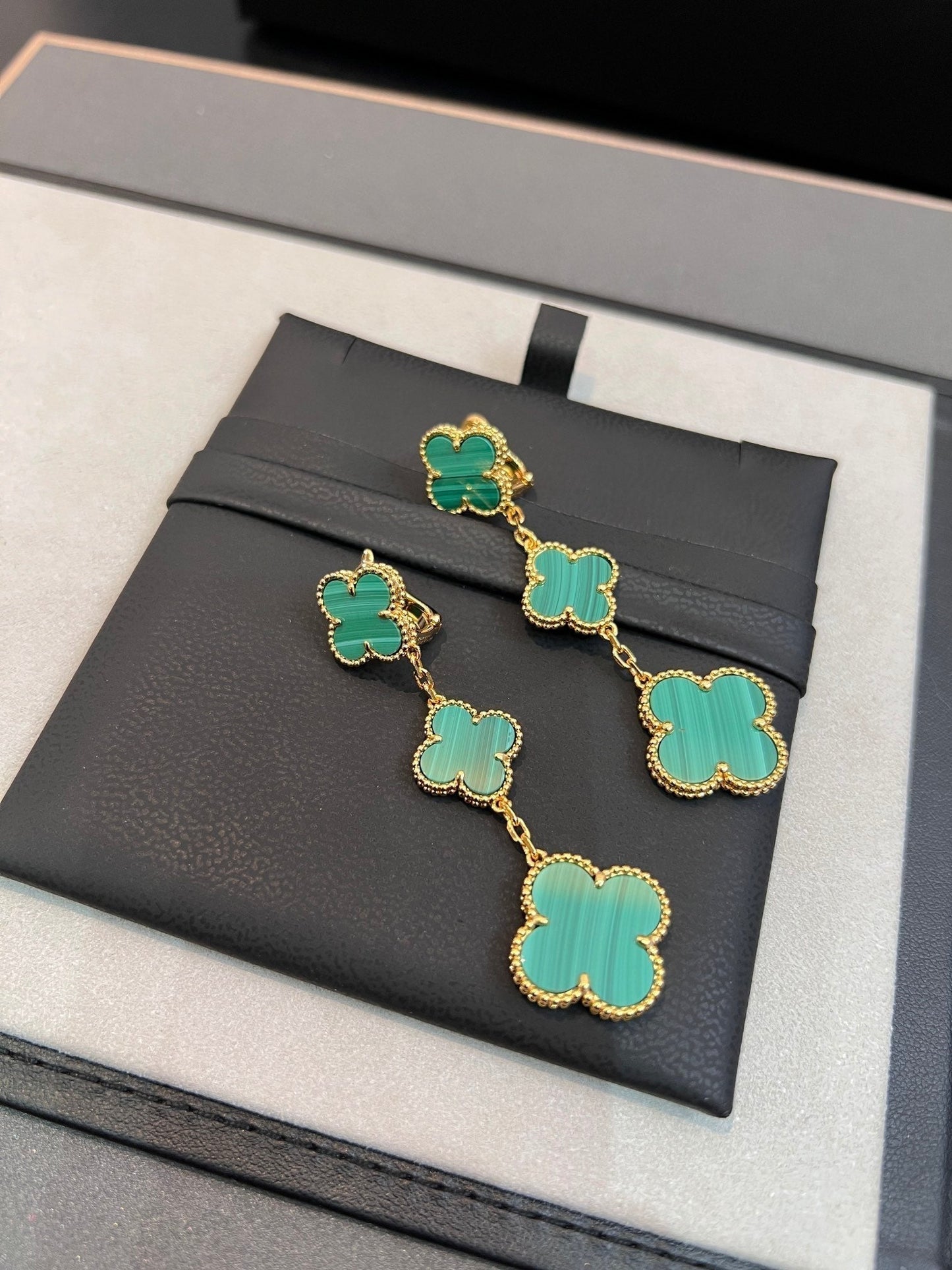 [Okajuri Jewelry]CLOVER MALACHITE 3 MOTIFS GOLD