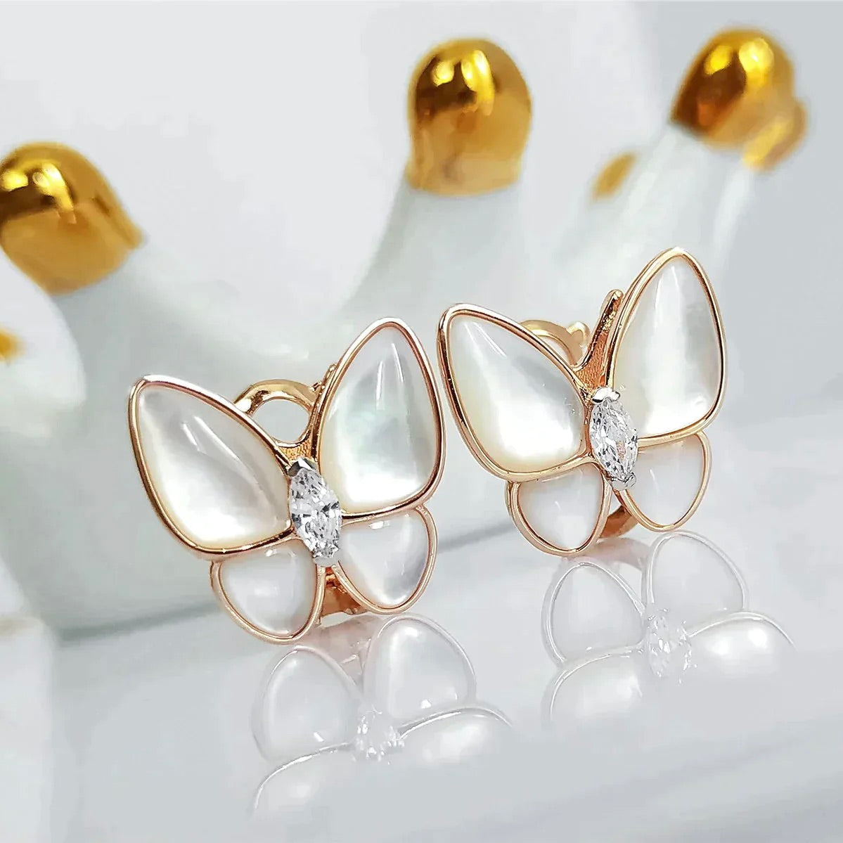 [Okajuri Jewelry]BUTTERFLY MOP DIAMOND EARRINGS
