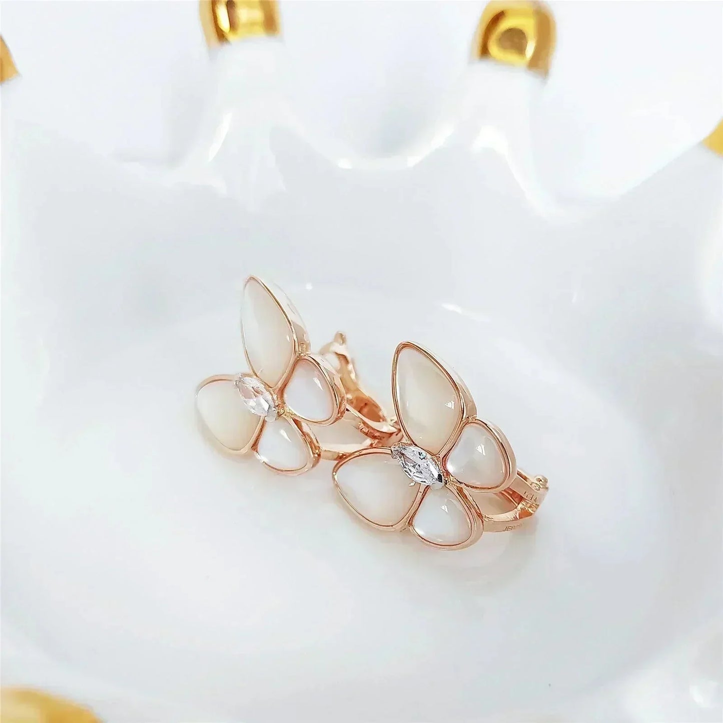 [Okajuri Jewelry]BUTTERFLY MOP DIAMOND EARRINGS