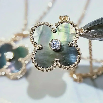 [Okajuri Jewelry]CLOVER 15MM DIAMOND AND MOTHER-OF-GREY NECKLACE