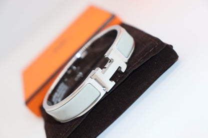 [Okajuri Jewelry]H LIGHT BLUE BRACELET