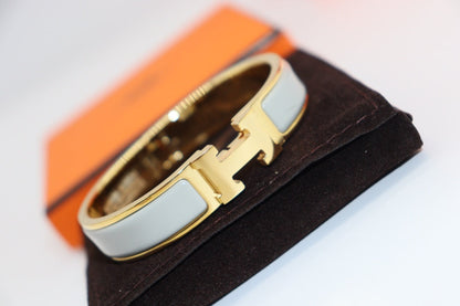 [Okajuri Jewelry]H LIGHT BLUE BRACELET