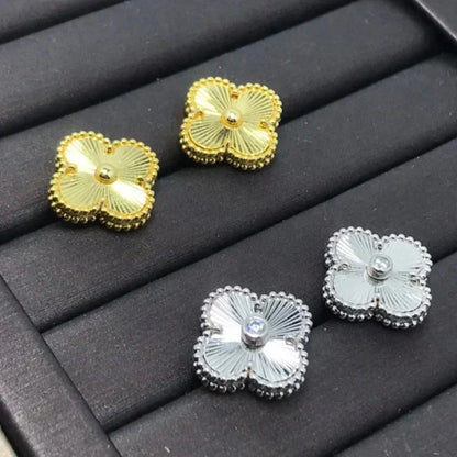 [Okajuri Jewelry]CLOVER MINI 9.5MM LASER EARRINGS
