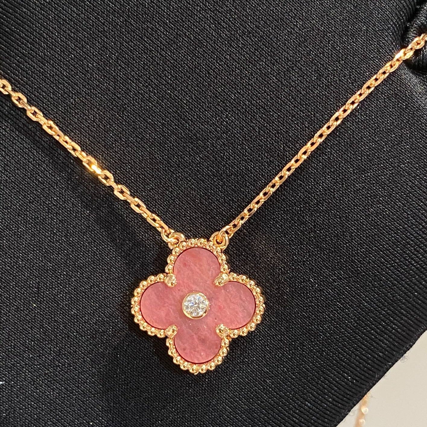 [Okajuri Jewelry]CLOVER 15MM DIAMOND RHODONITE NECKLACE
