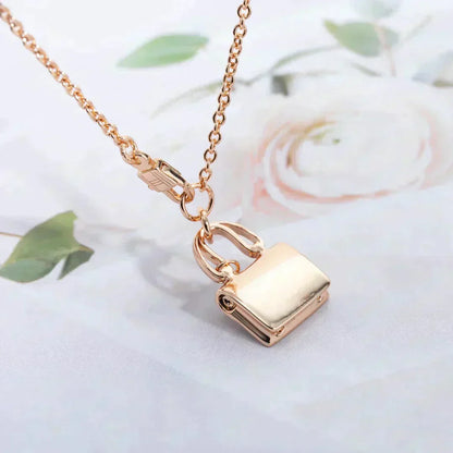 [Okajuri Jewelry]AMULETTE PEDANT ROSE GOLD NECKLACE